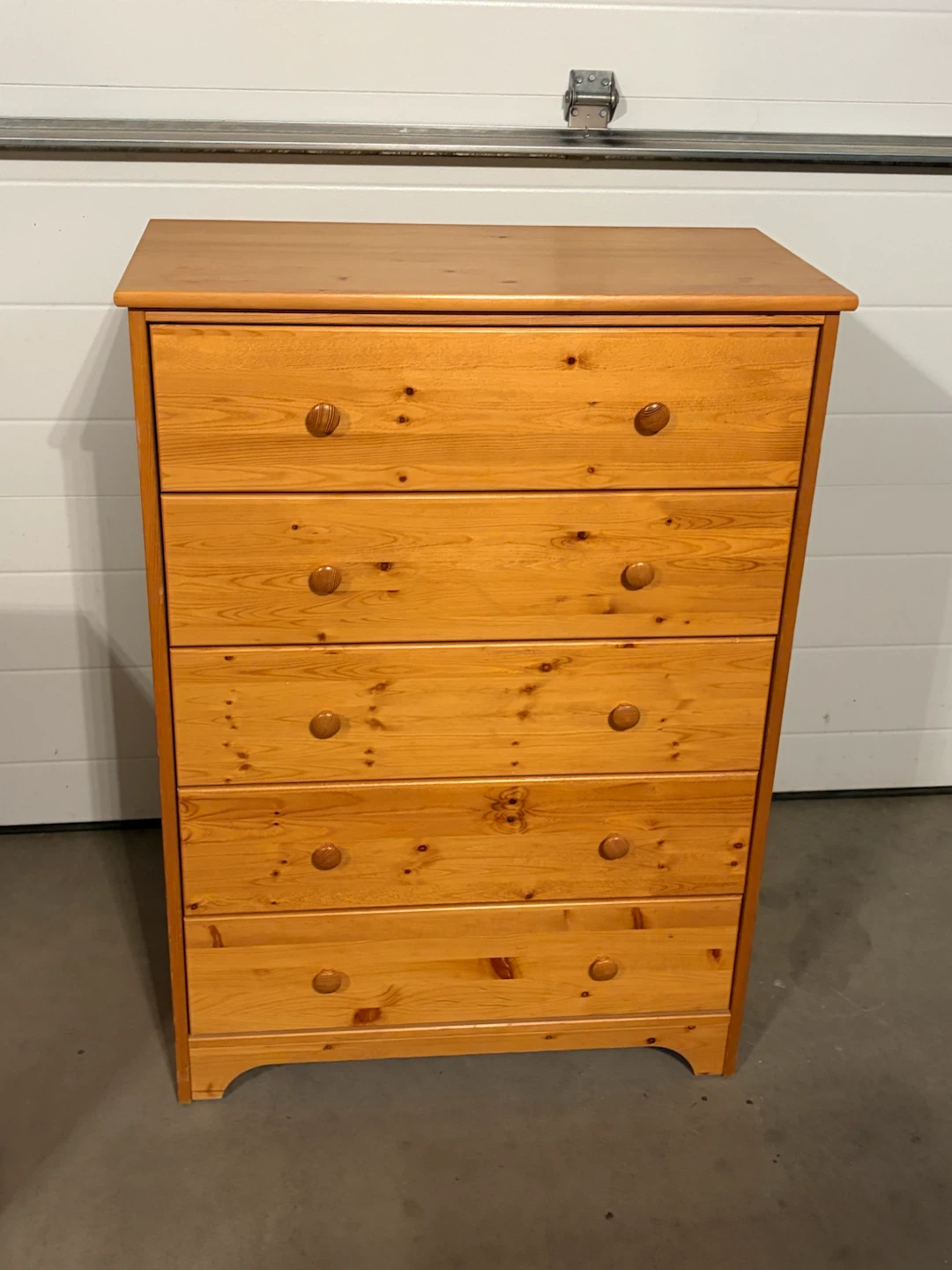 wooden dresser with 5 drawers