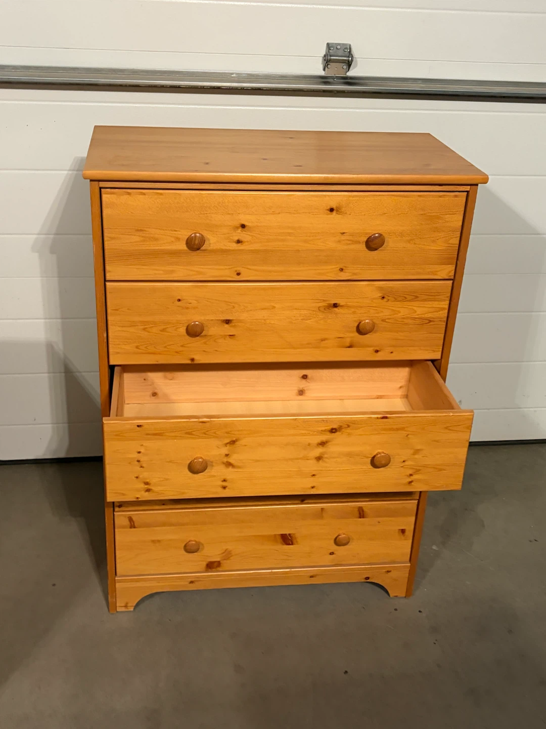 wooden dresser with 5 drawers - photo 4