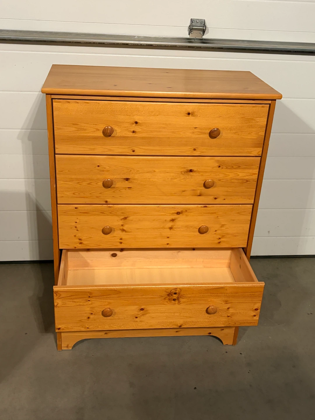 wooden dresser with 5 drawers - photo 5