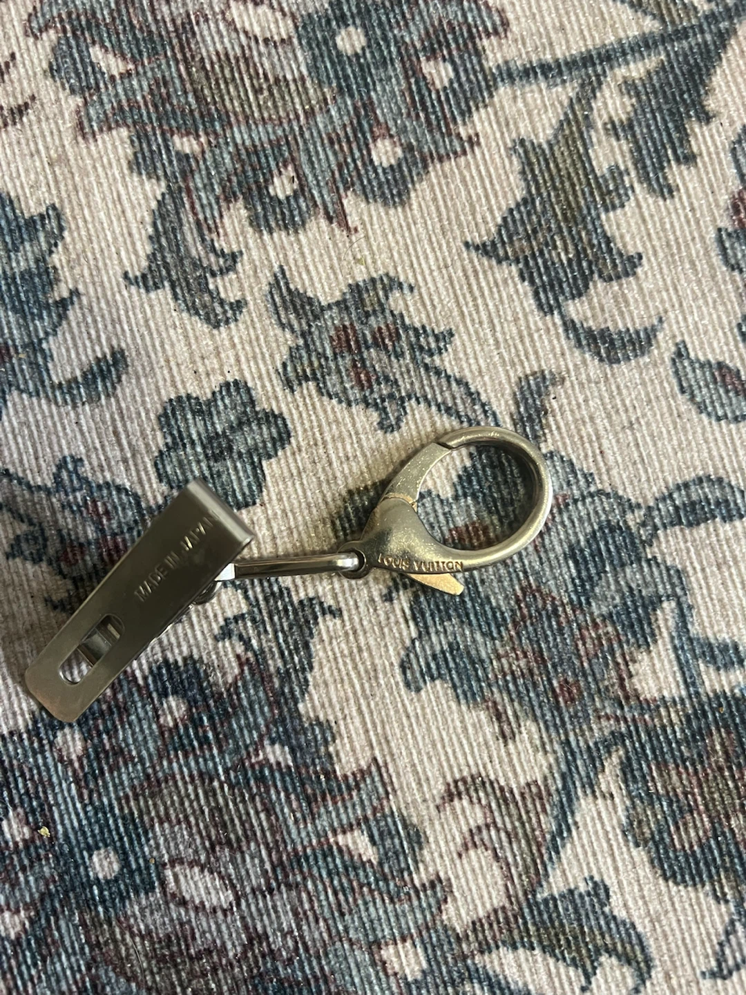 Louis Vuitton Keychain - photo 2