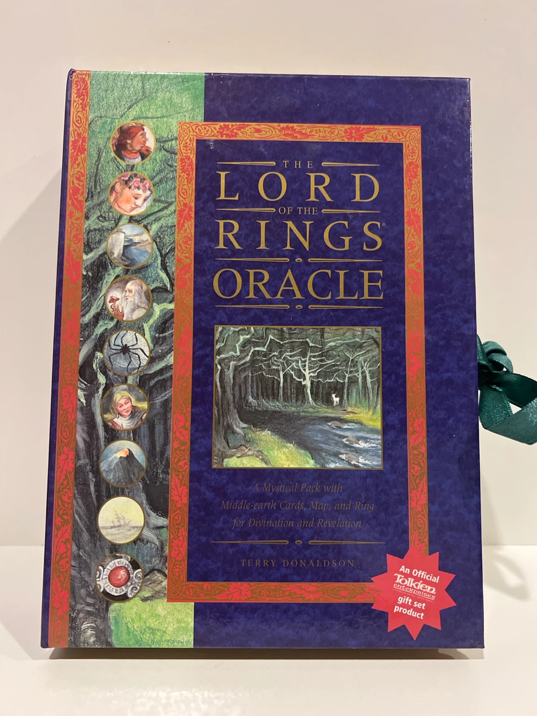 The Lord of the Rings Oracle Gift Set