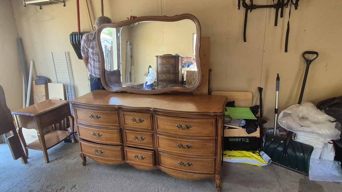 Vintage Wooden Dresser with Mirror - photo 3