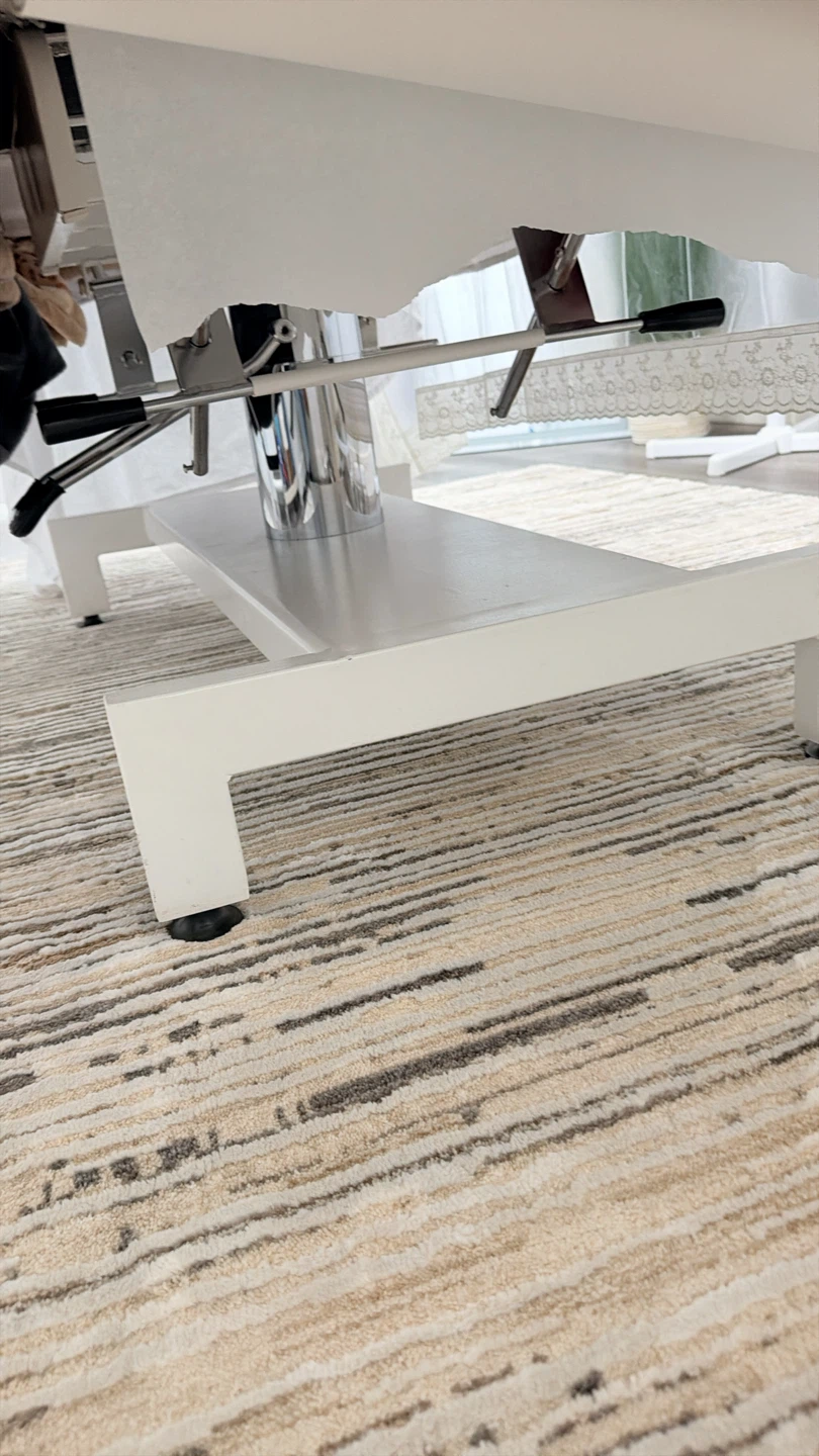 Facial spa White Massage Table with Clear Vinyl Cover - photo 4