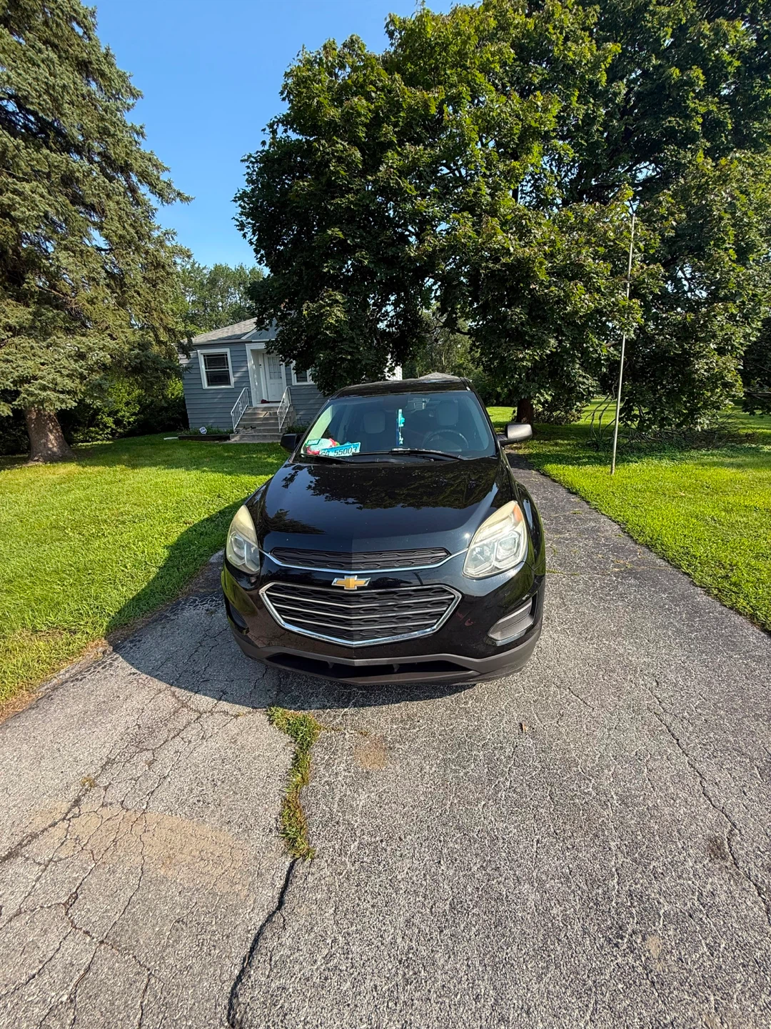 Black Chevrolet Equinox SUV - photo 3
