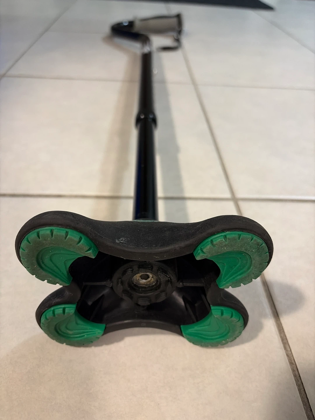 Hugo Mobility Quad Cane for elders - photo 4
