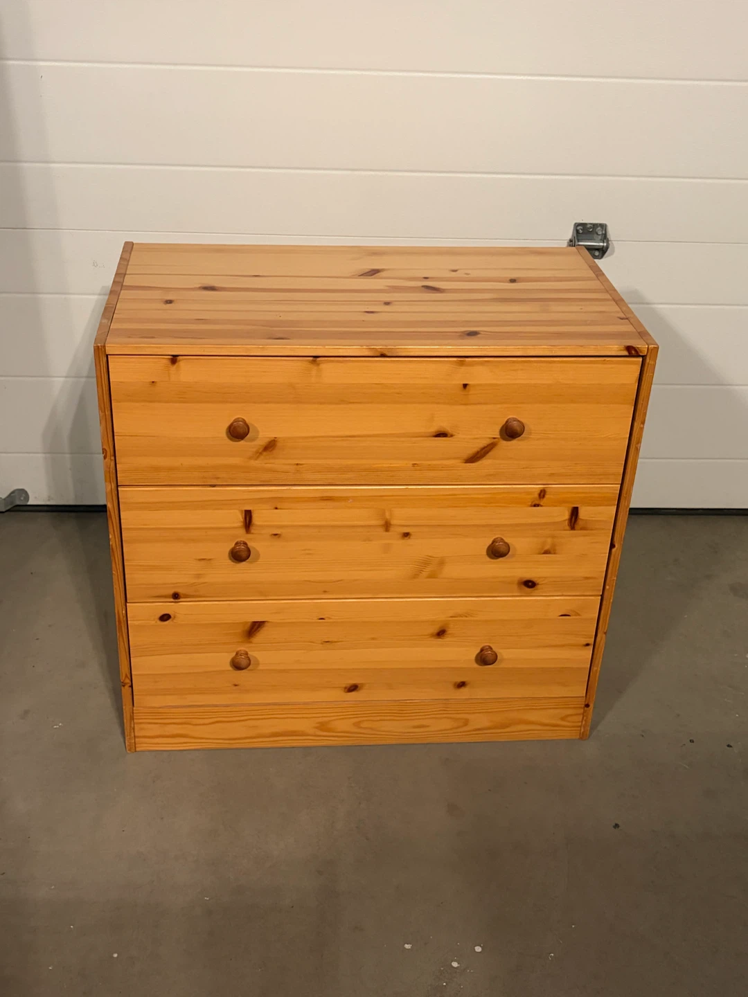 dresser with 3 drawers wooden