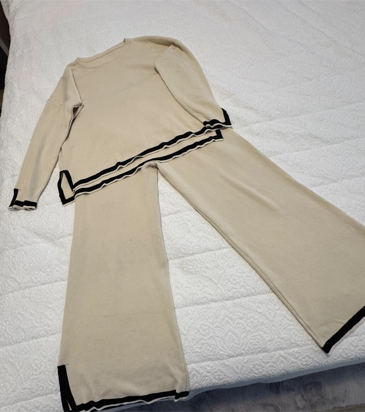 Women's Knit Sweater Pants Set - Beige