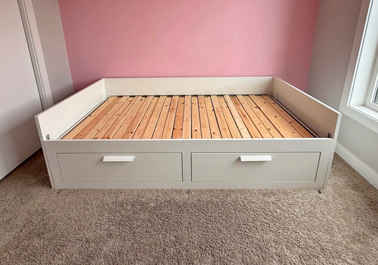 IKEA BRIMNES daybed with 2 drawers - photo 2
