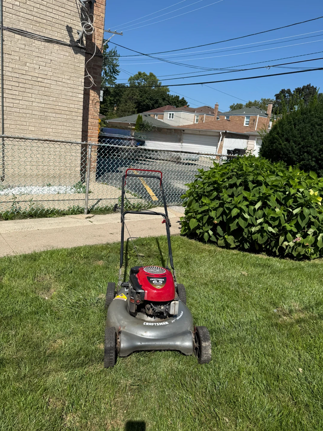Craftsman 6.5 h p Lawnmower 21 inch Mulcher.$80.00 best offer. - photo 3