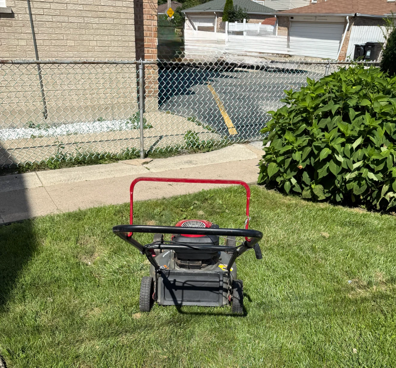 Craftsman 6.5 h p Lawnmower 21 inch Mulcher.$80.00 best offer. - photo 5