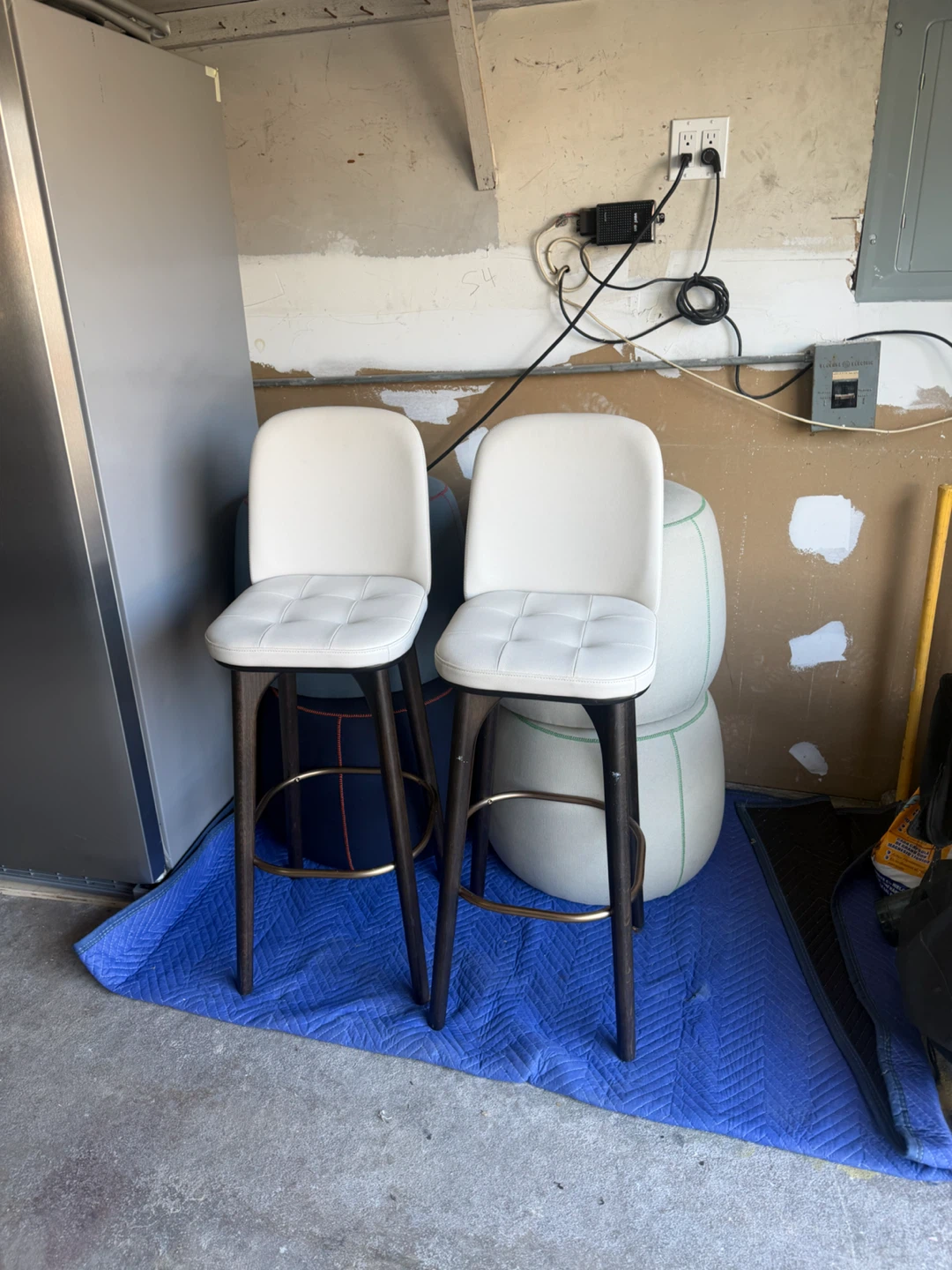 Stellar works White Upholstered Bar Stools - Set of 2 - photo 2