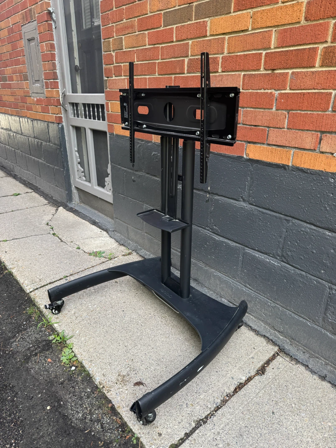 Kanto TV Cart with Mount - photo 3