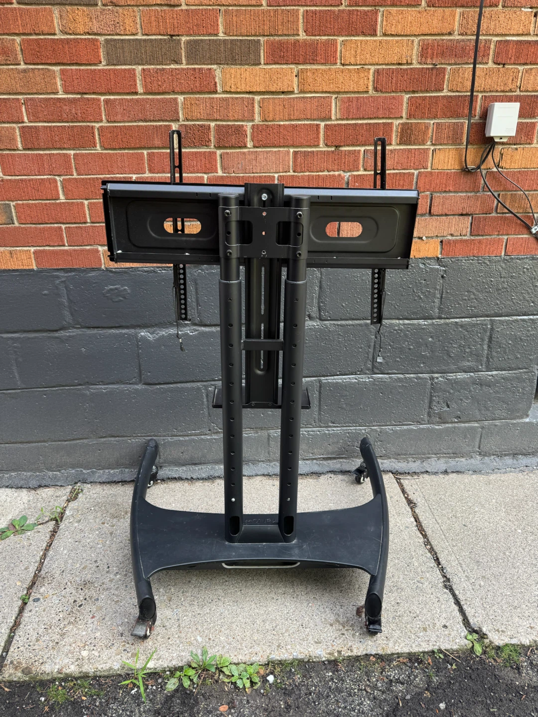Kanto TV Cart with Mount - photo 4
