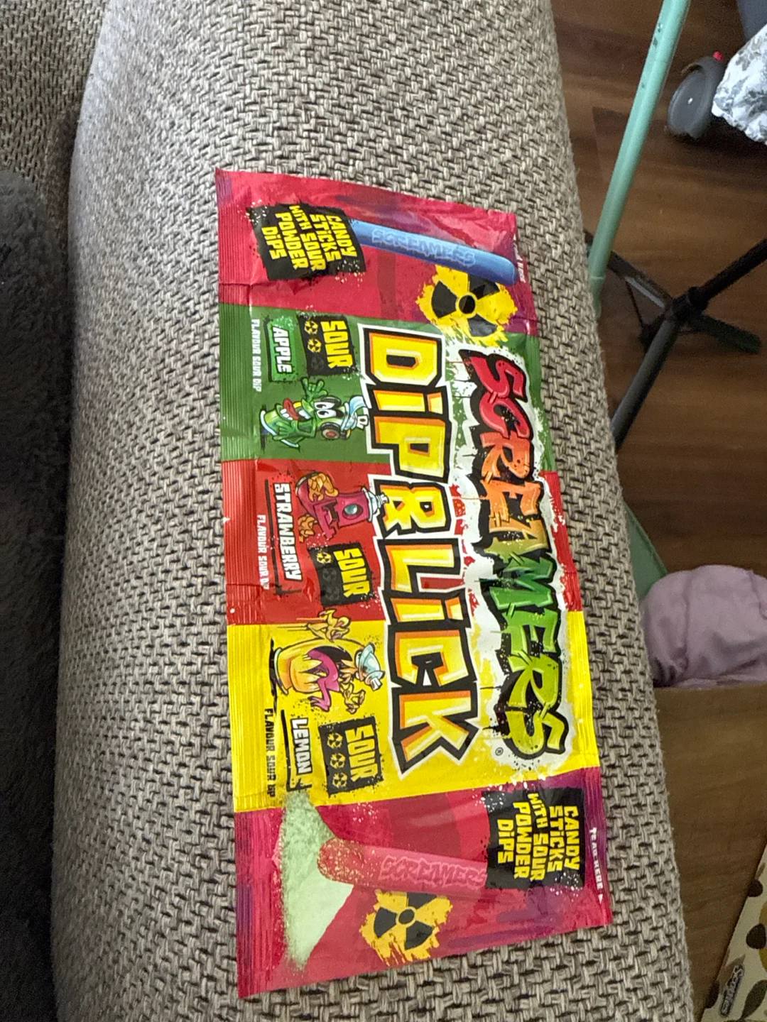 Screamin' Sour Dips & Lick Candy Sticks