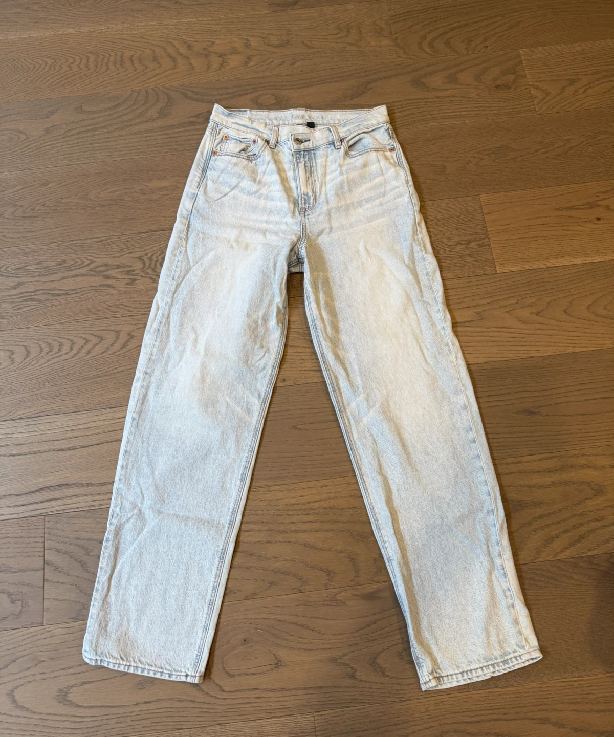 American Eagle Light Wash Straight Leg Jeans