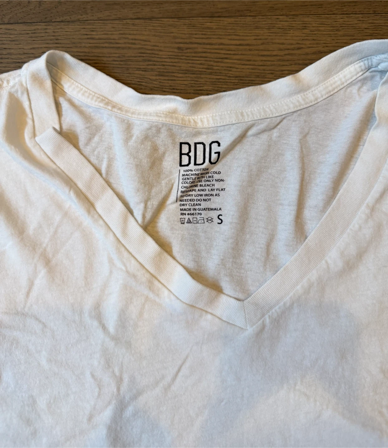 White V-Neck Cropped T-Shirt - photo 2