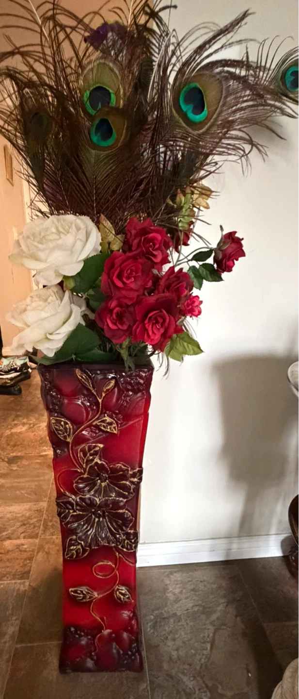 2 Decorative Vase with Faux Flowers and Peacock Feathers