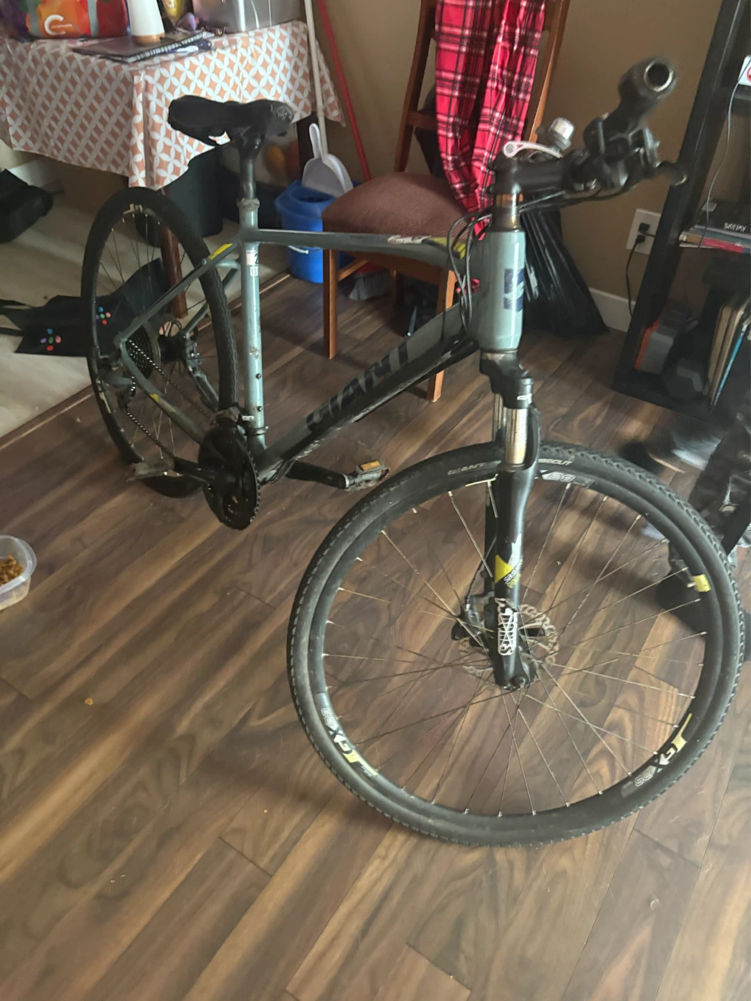 Giant grey hybrid bicycle