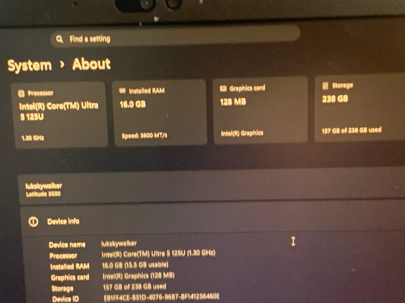 Dell Latitude 5590 Laptop - photo 3