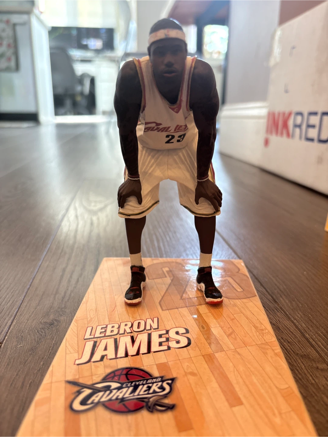 LeBron James Cleveland Cavaliers 23 Figurine
