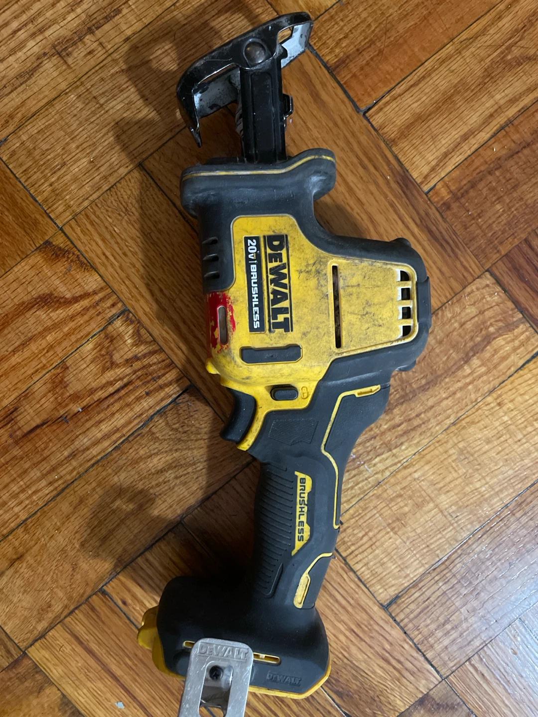 DEWALT 20V Brushless Reciprocating Saw