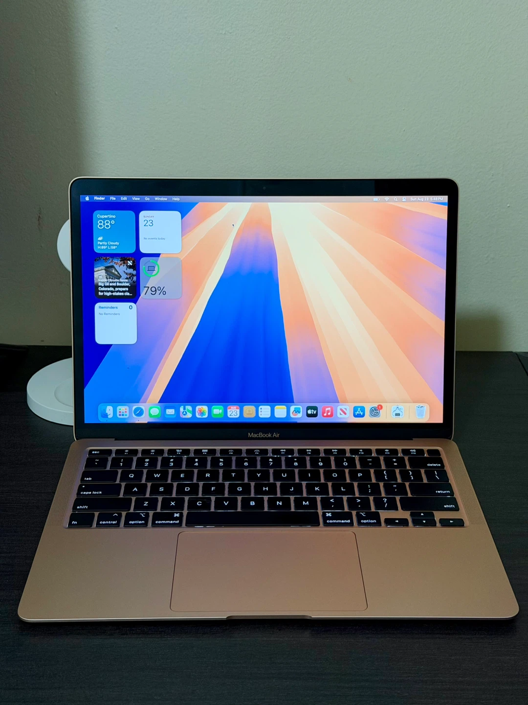 Apple MacBook Air 13-inch (2020) - EXCELLENT CONDITION