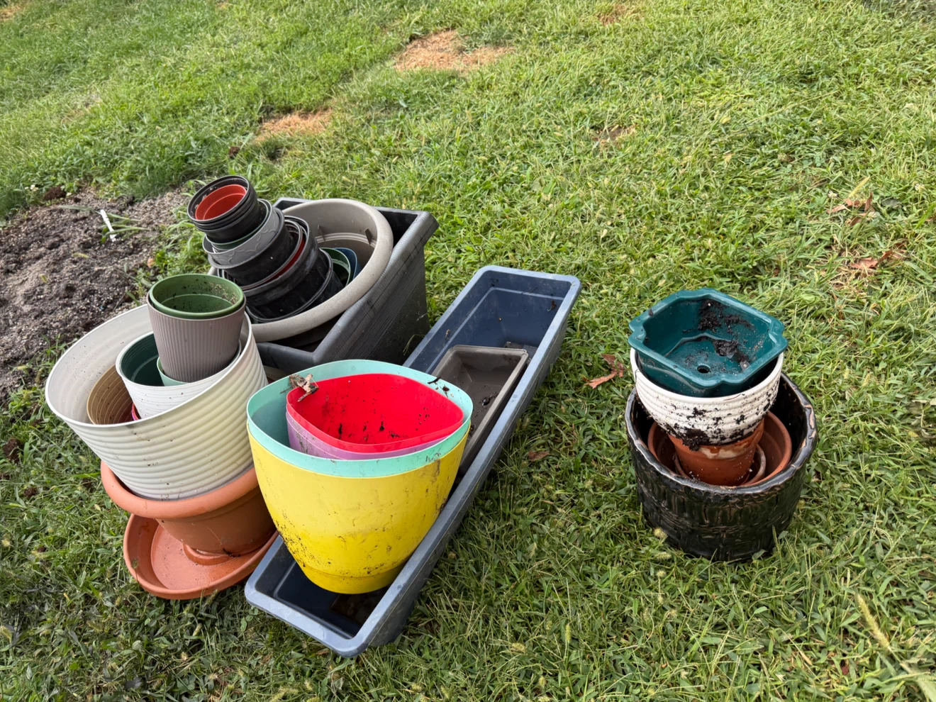 Assorted Flower Pots- all for 20$ - photo 4