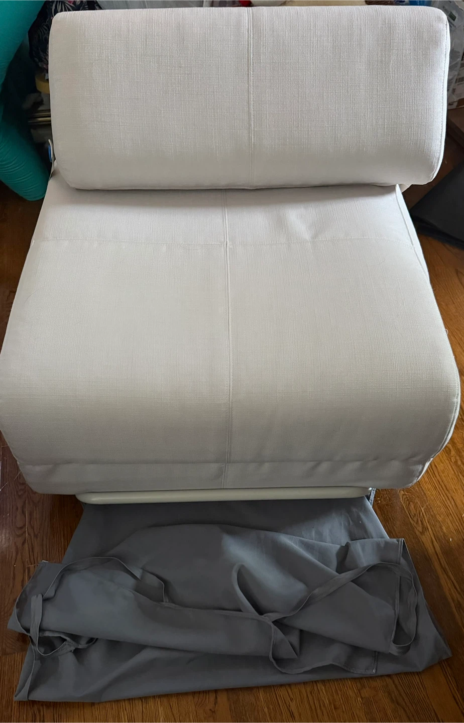 Couch converts to bed - photo 2