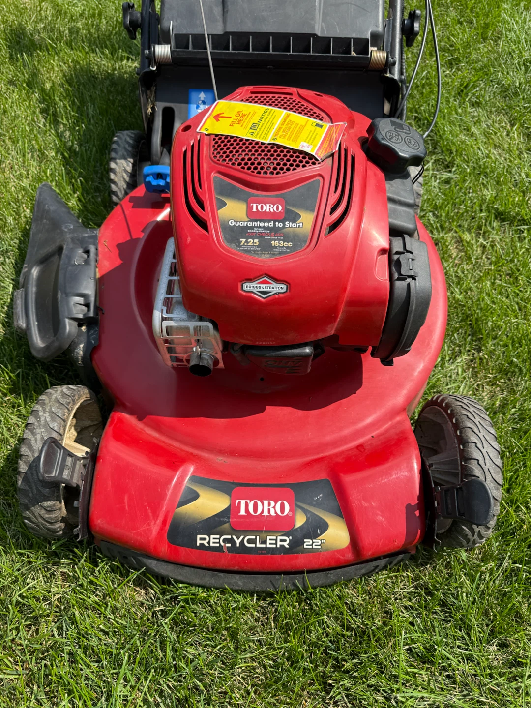 EASY TO START,SELF PROPELLED TORO MOWER$225.00 OR BEST OFFER. - photo 3