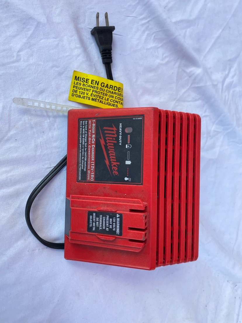 Milwaukee 18V NiCd Charger 12V-18V