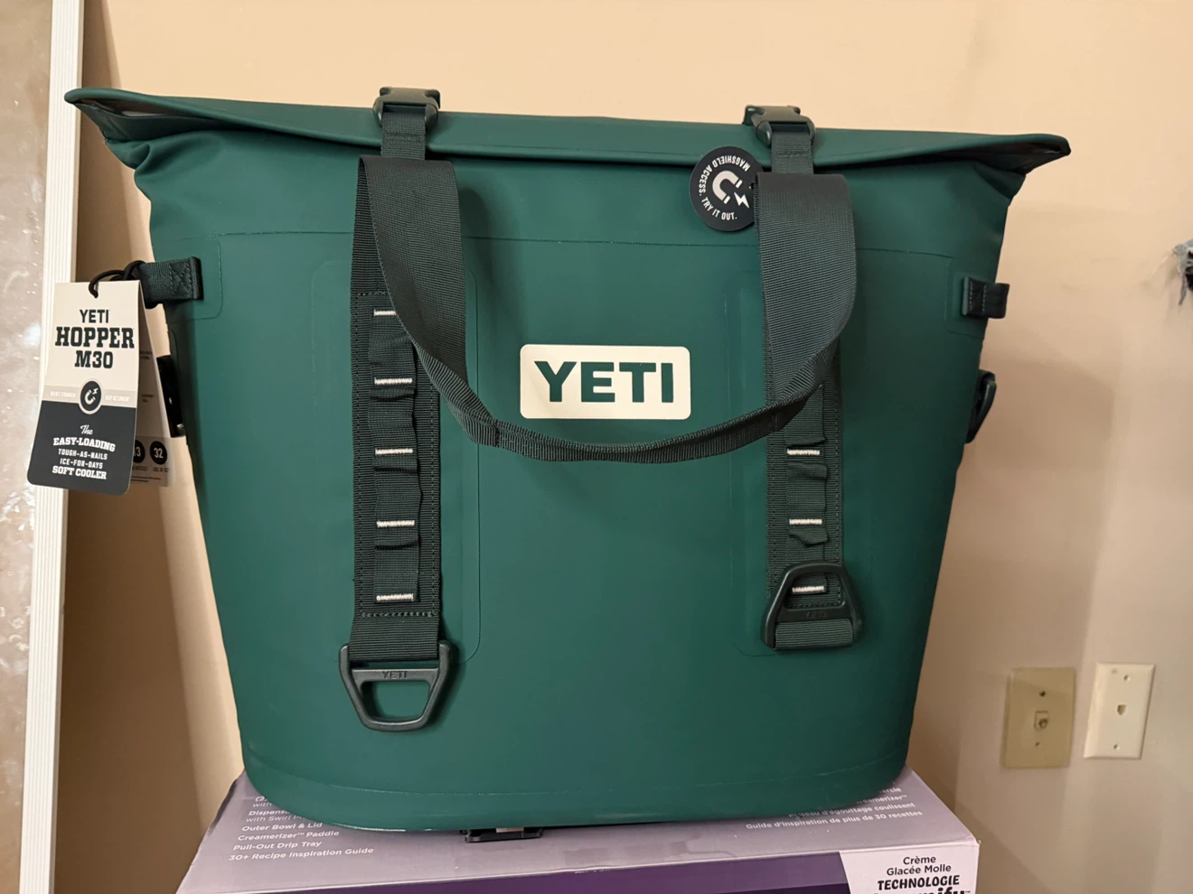YETI Hopper M30 Soft Cooler - Forest Green - BNWT