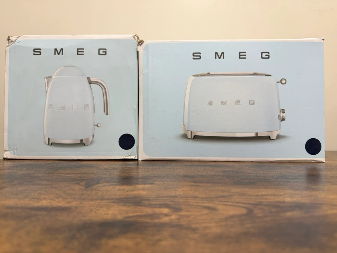Brand new SMEG KETTLE AND TOASTER
