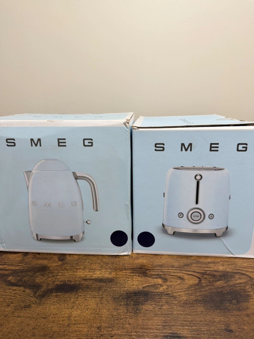 Brand new SMEG KETTLE AND TOASTER - photo 3