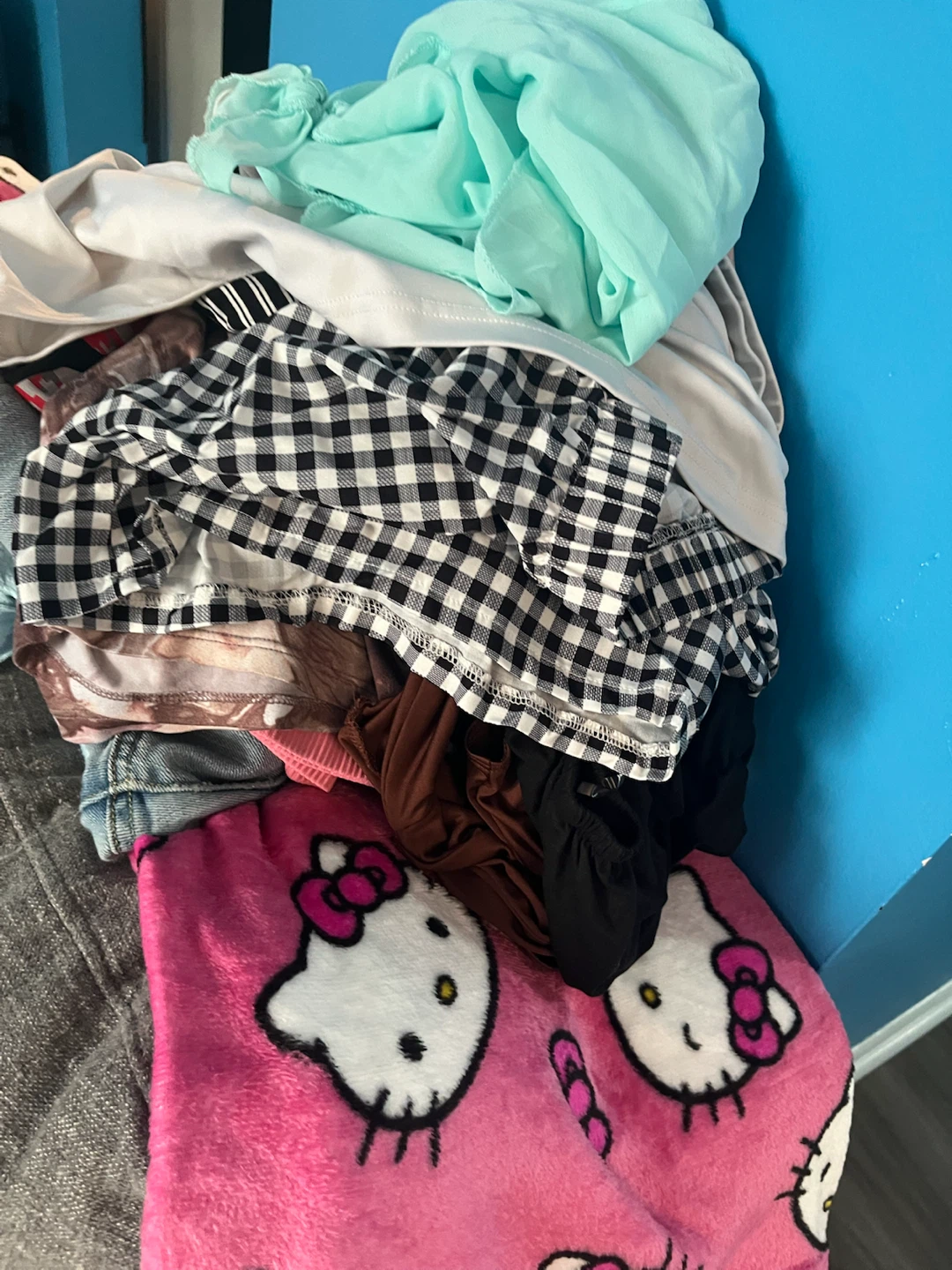 Bundle of Women's Clothing