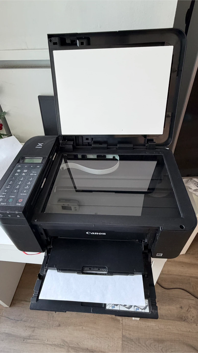 Canon PIXMA Printer and Scanner with bundle of blank sheet