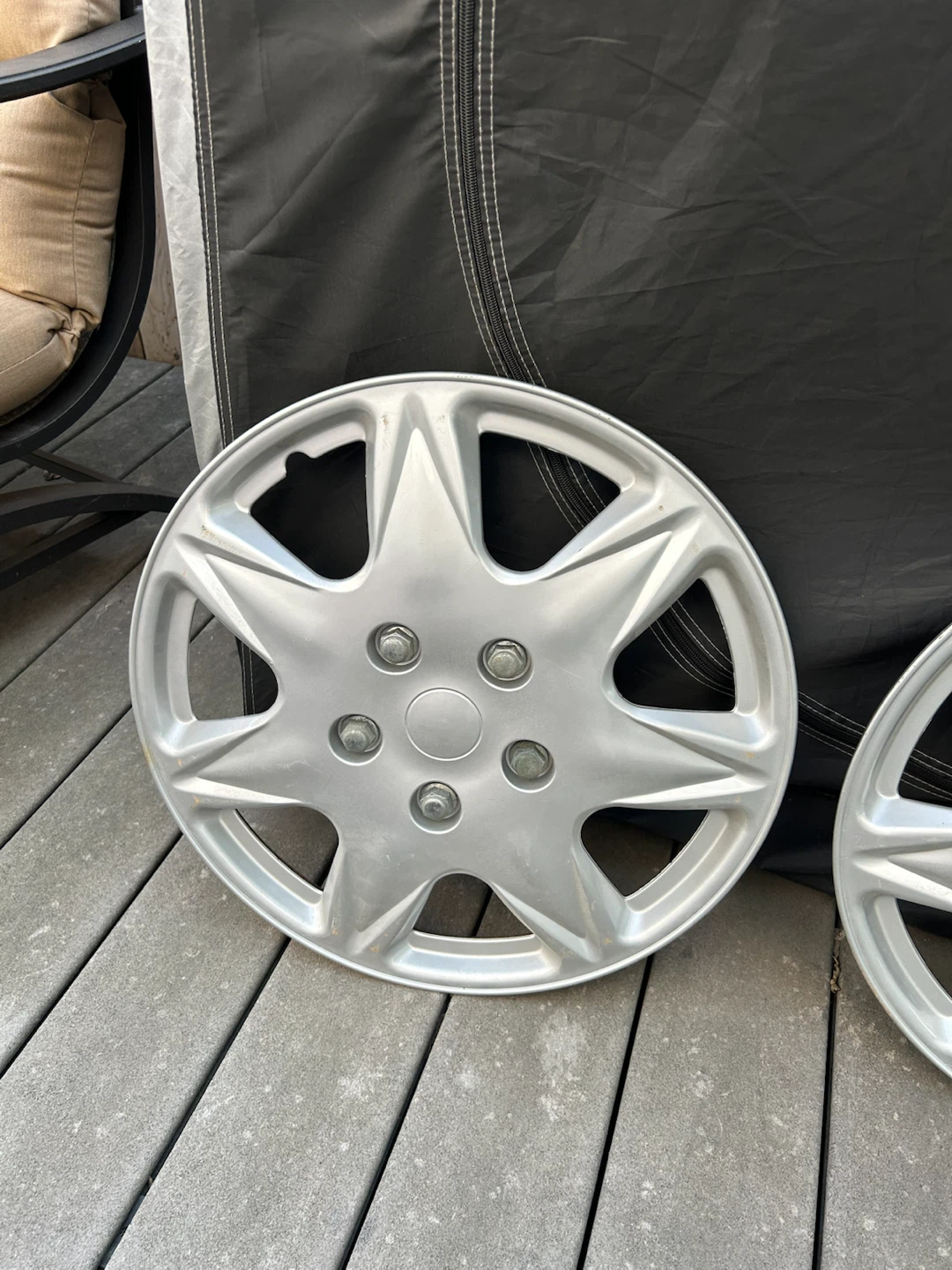Hub caps - photo 2