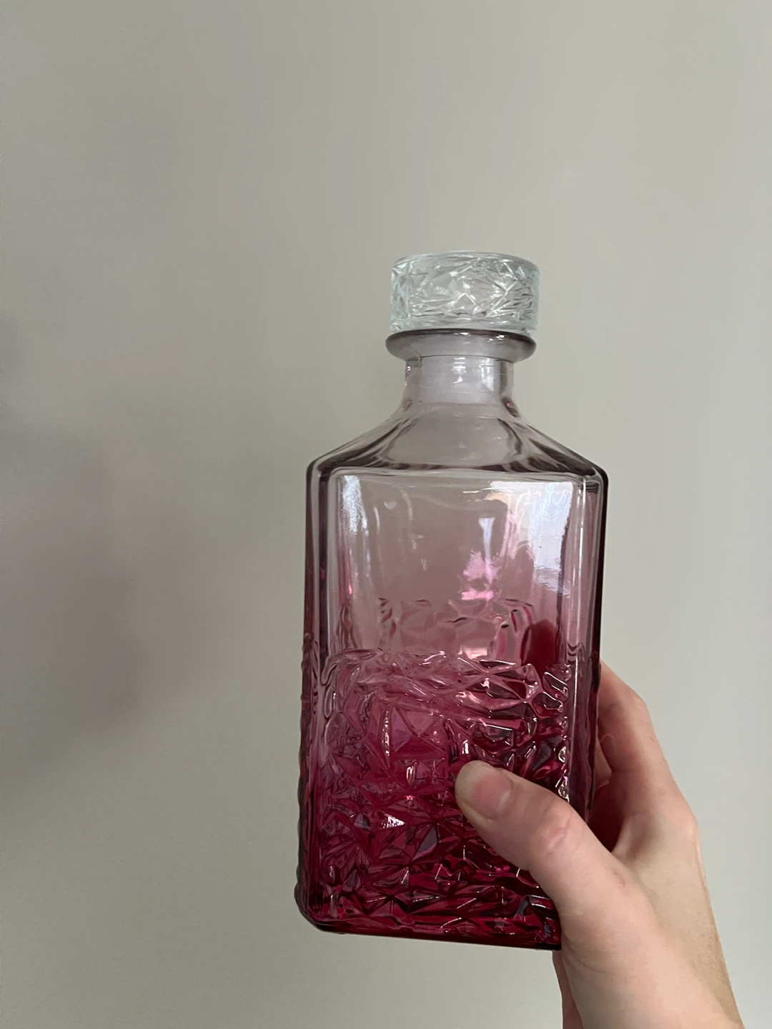 Pink textured glass decanter with stopper - photo 3
