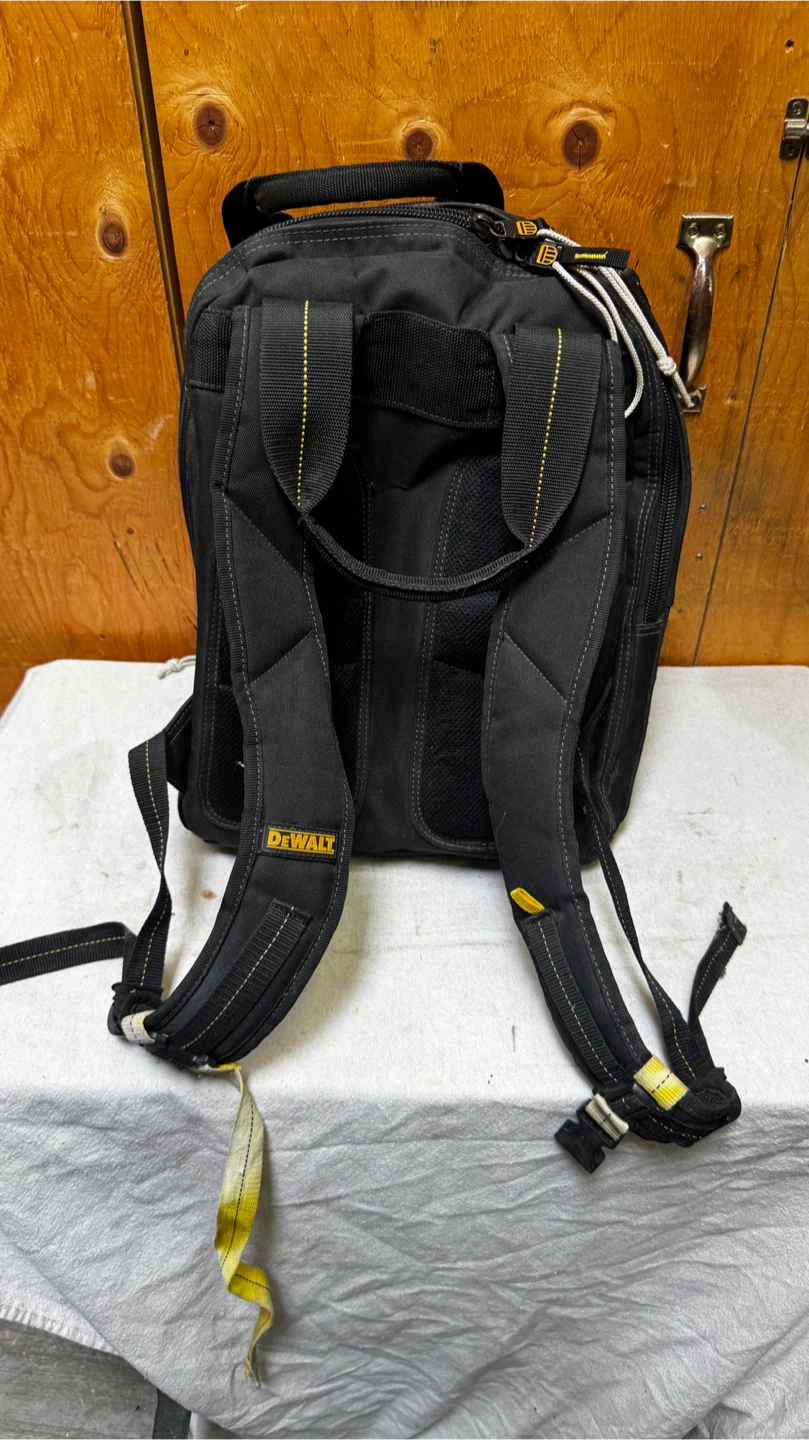 DEWALT PRO Backpack Tool bag - photo 5