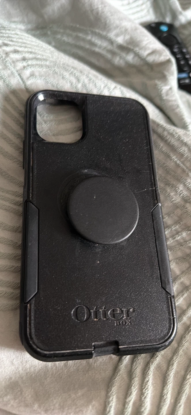 iPhone 14 Plus case otter box popsocket