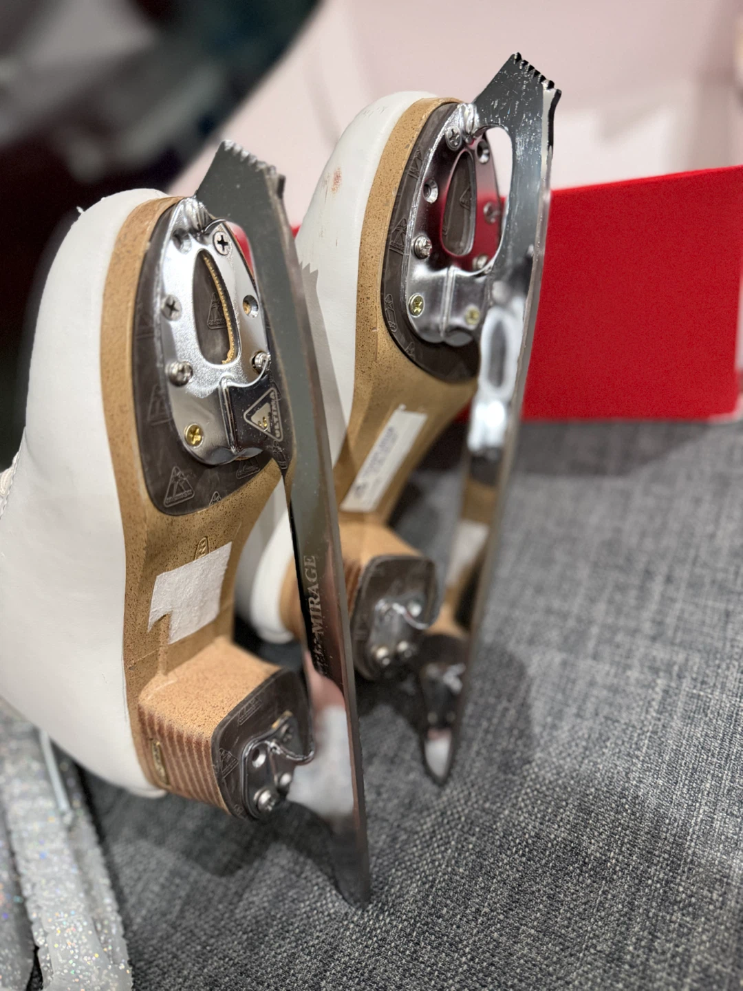 Jackson Elle Figure Skates Size 2 R - photo 2