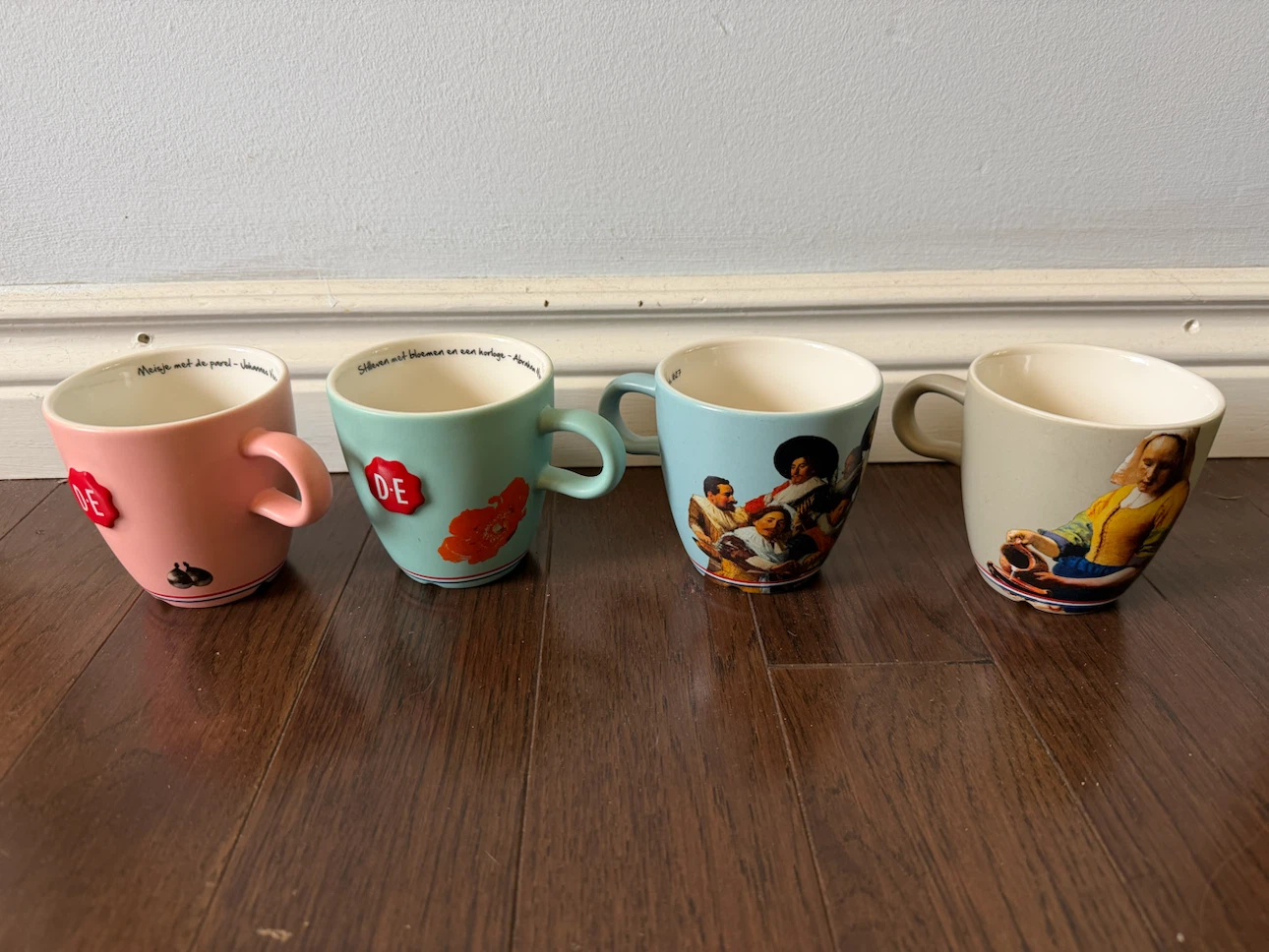 Douwe Egberts collectible mugs Set of 4
