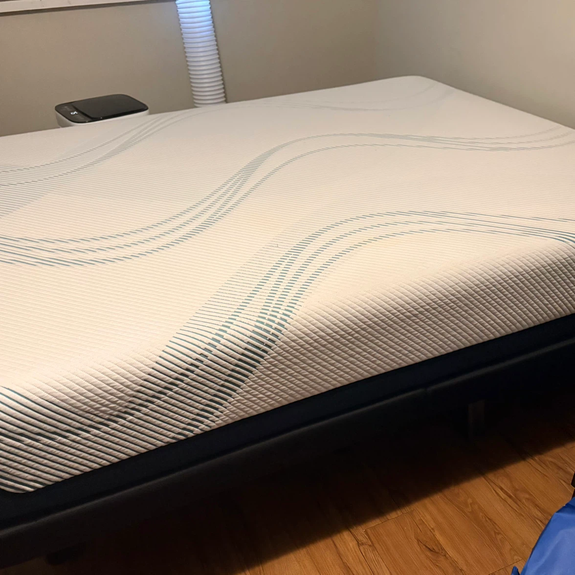 Adjustable Bed Frame with Queen Mattress