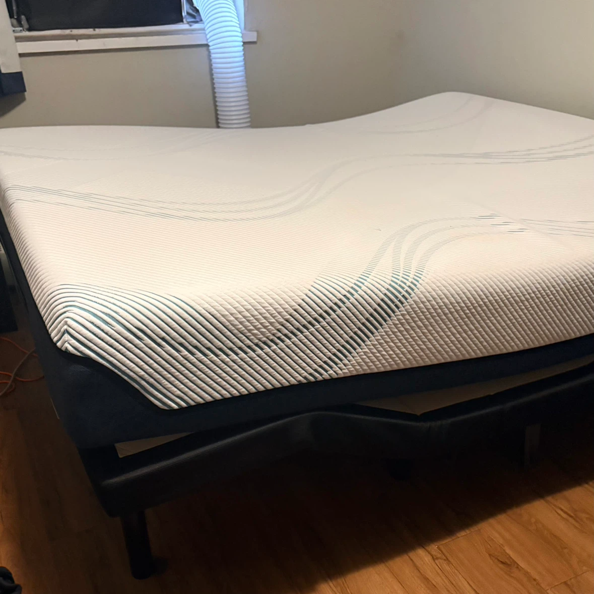 Adjustable Bed Frame with Queen Mattress - photo 4
