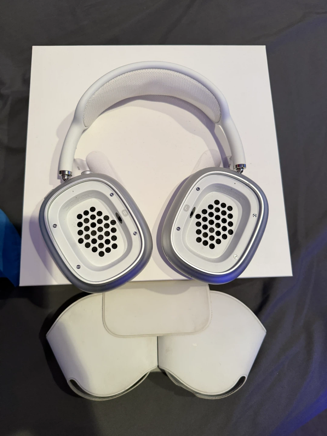 Apple AirPods Max Headphones-not working