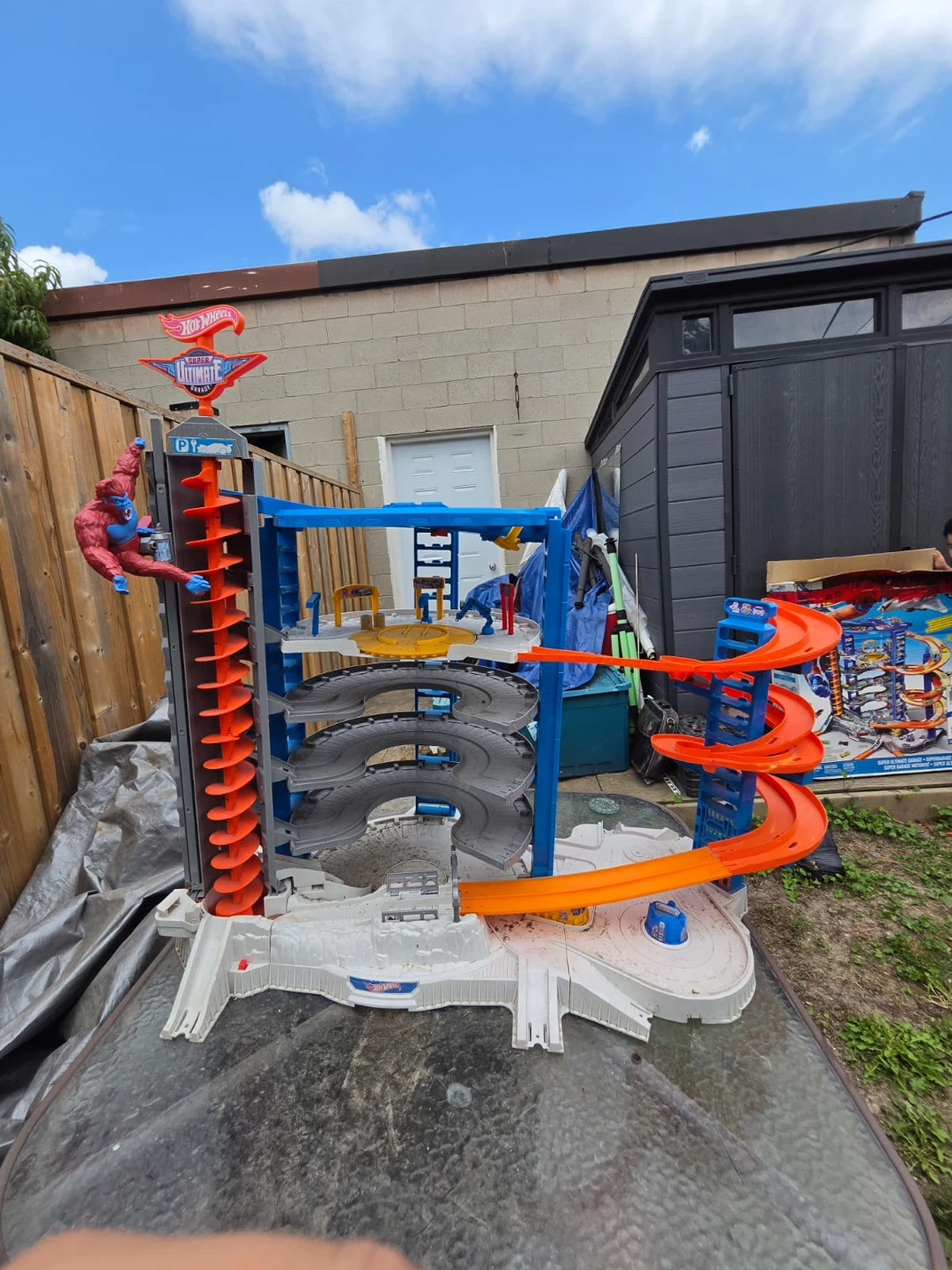Hot Wheels Ultimate Garage Playset - photo 2