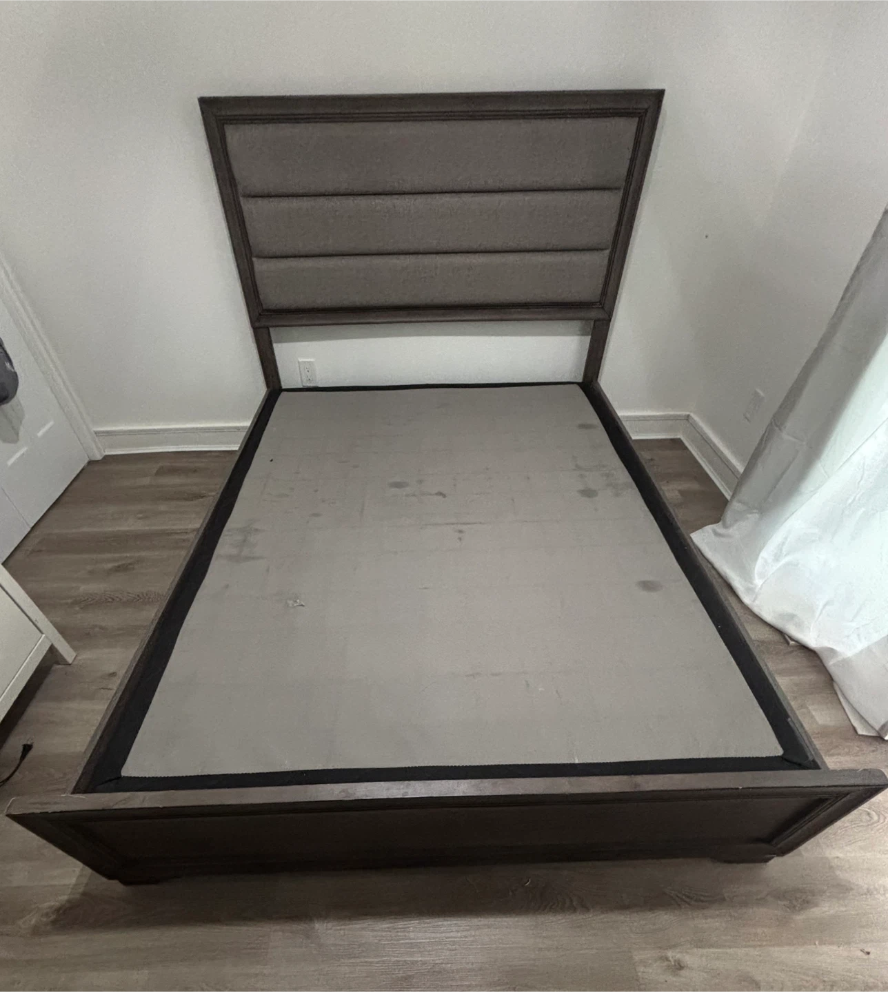 Queen size bed Frame - photo 4