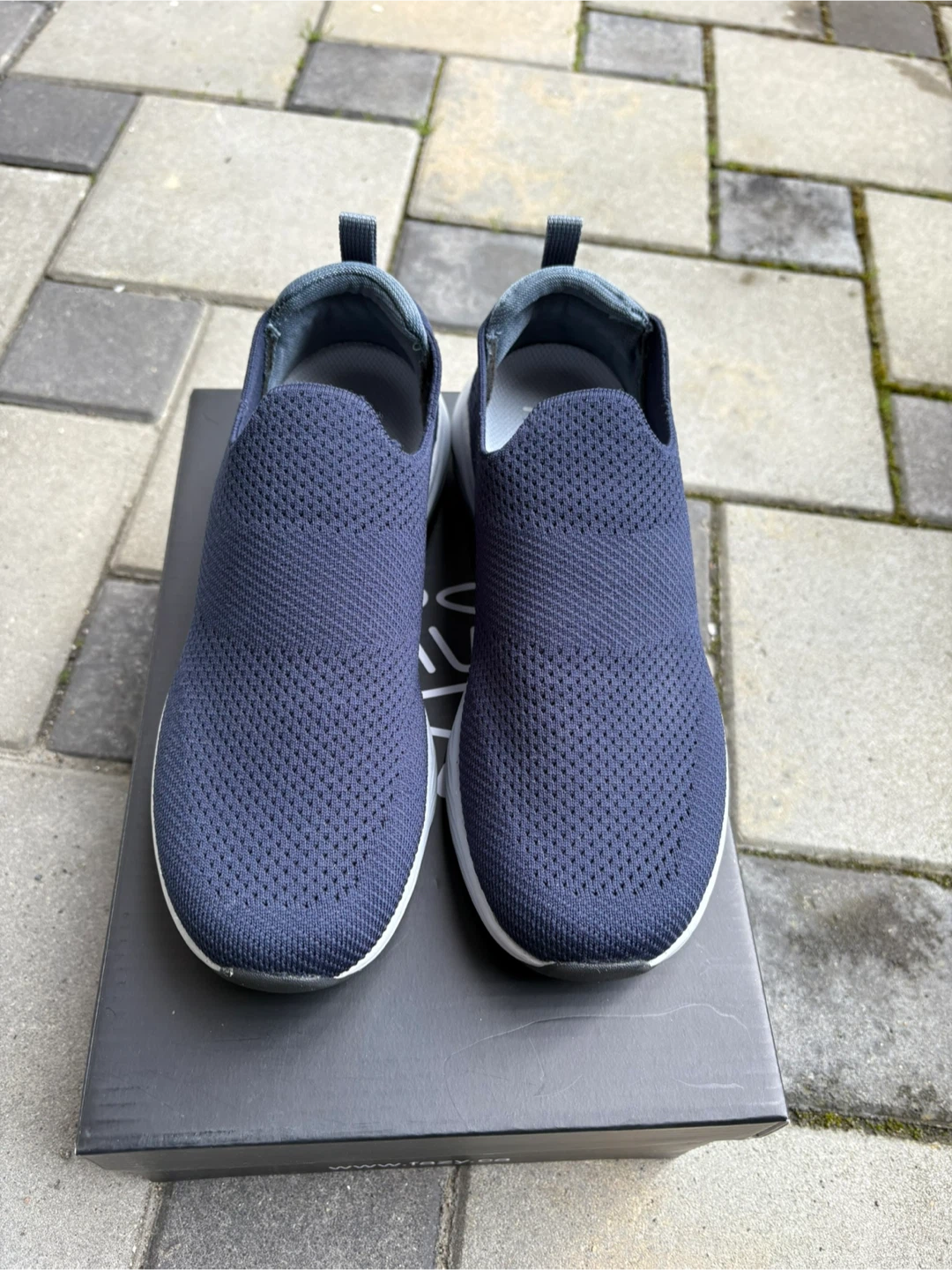 FAYZZ Navy Blue Slip-On Sneakers