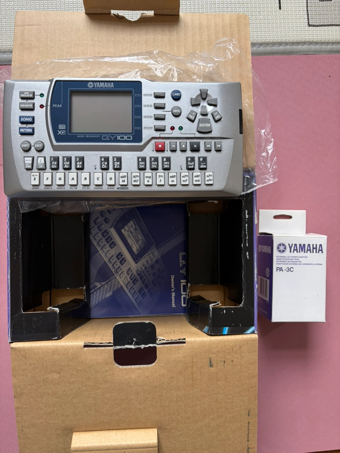 Yamaha QY100 Music Sequencer - photo 3