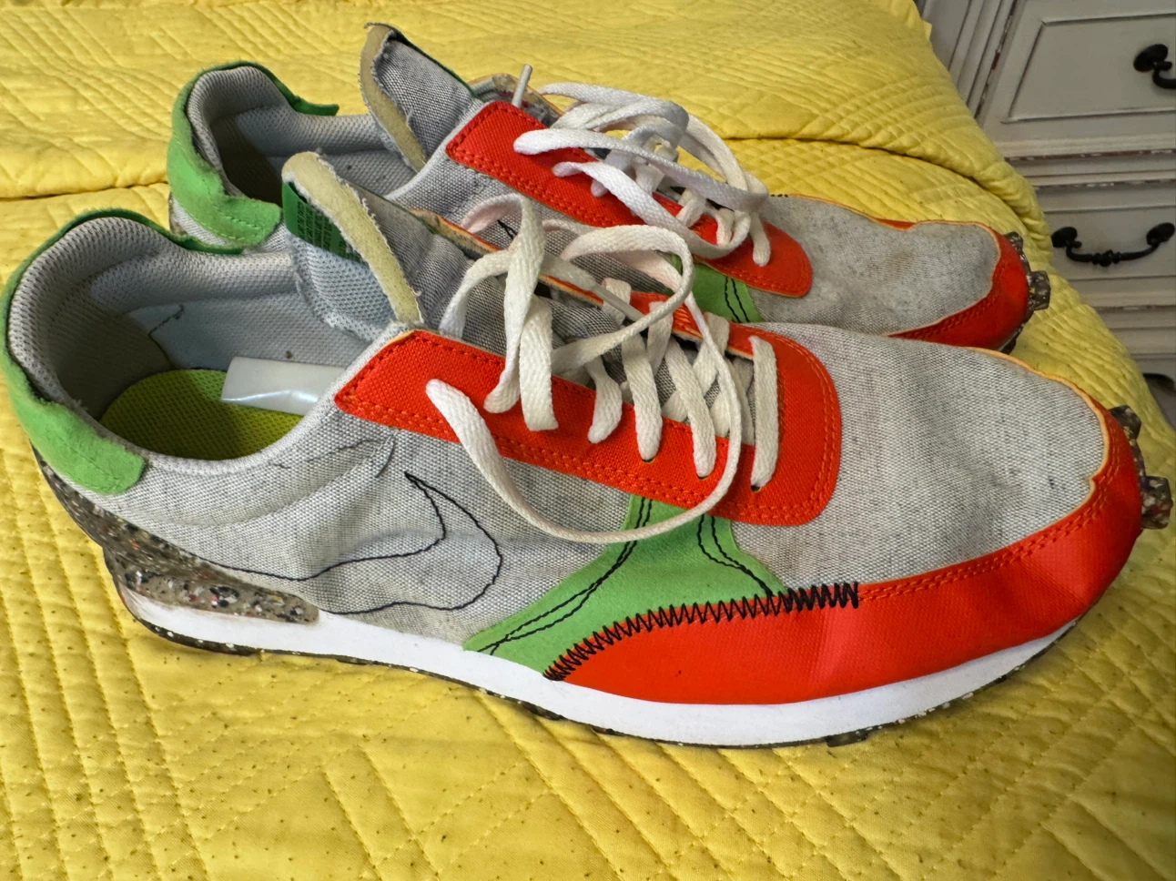 Nike Swoosh Sneakers Size 10.5 - photo 5