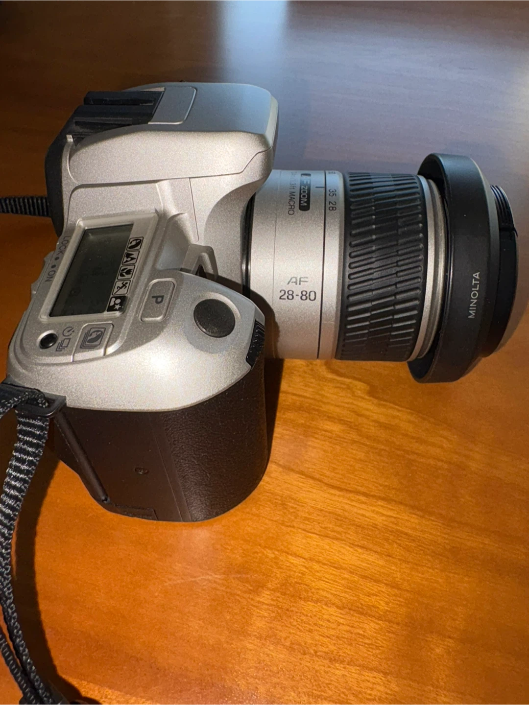 Minolta Dynax 404si Maxxum STsi 35mm SLR Camera - photo 2